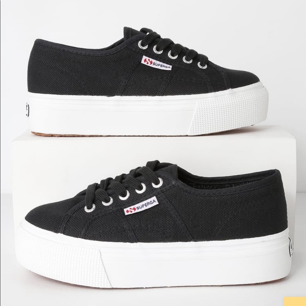 NEW IN BOX 2790 ACOTW Black Platform Sneakers